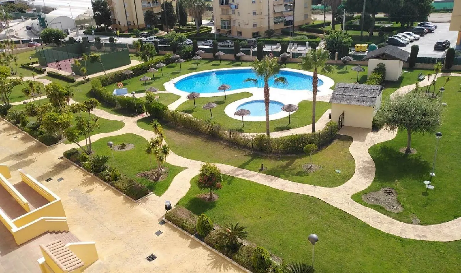 Residencial Bahia Apartment Mezquitilla